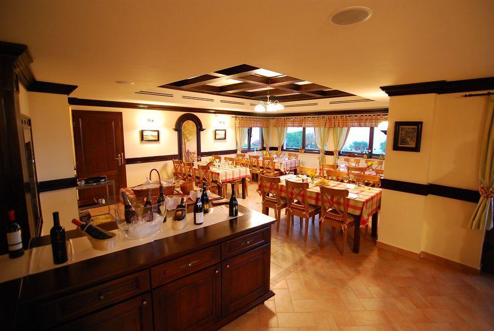 Nobillis - Carpathian Residence Pestera  Exterior photo